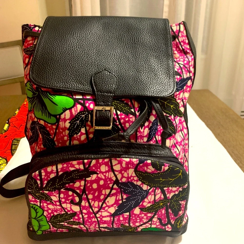 Backpack - Picture 1 of 2